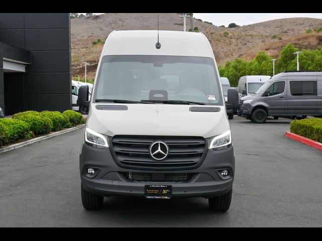 2025 Mercedes-Benz Sprinter Base