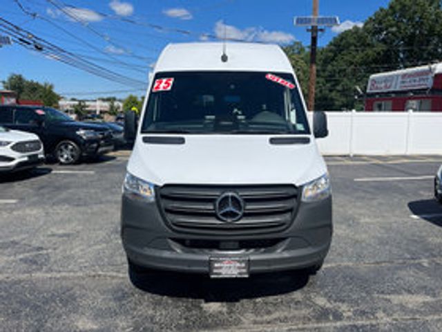 2025 Mercedes-Benz Sprinter Passsenger
