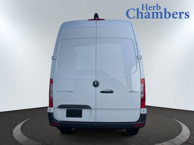 2025 Mercedes-Benz Sprinter Cargo