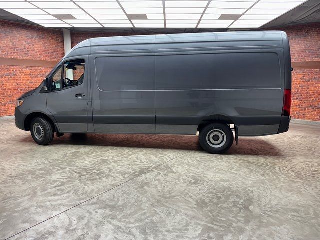 2025 Mercedes-Benz Sprinter Cargo