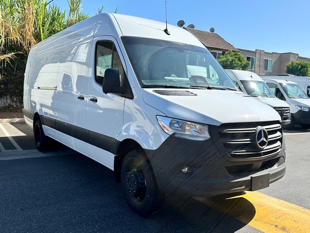 2025 Mercedes-Benz Sprinter Cargo