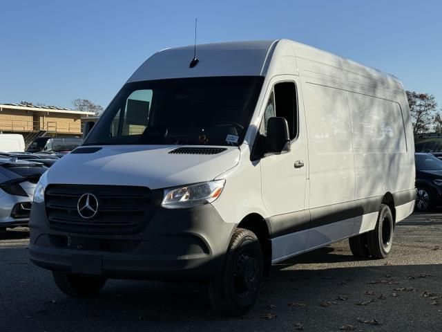 2025 Mercedes-Benz Sprinter Cargo