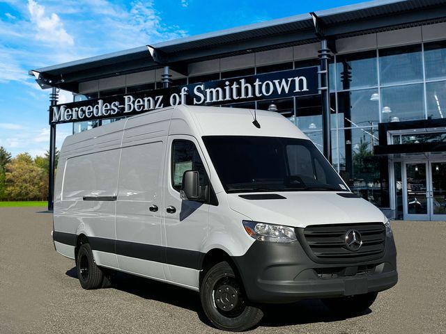 2025 Mercedes-Benz Sprinter Cargo