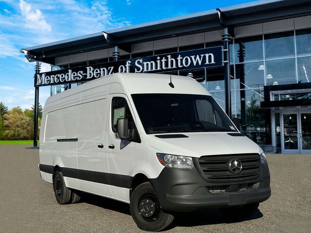 2025 Mercedes-Benz Sprinter Cargo