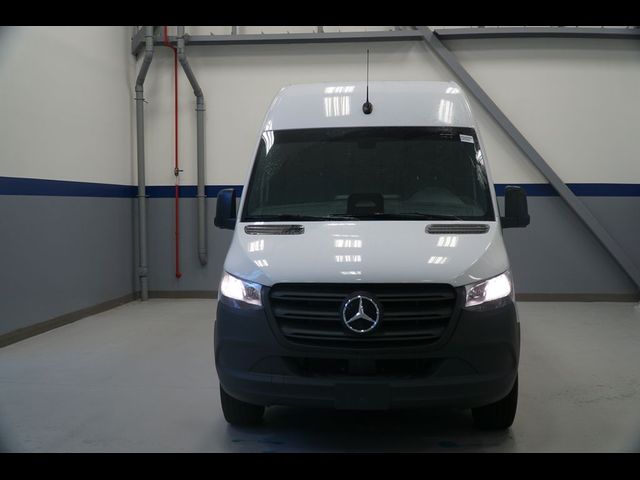 2025 Mercedes-Benz eSprinter Cargo Van Base