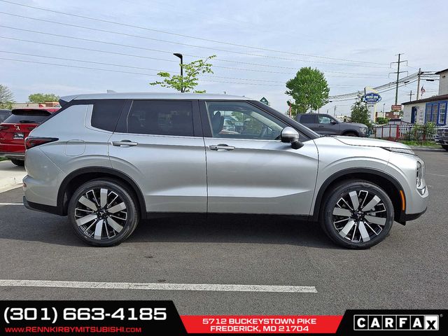 2025 Mitsubishi Outlander SE