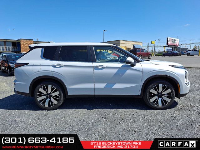 2025 Mitsubishi Outlander SE