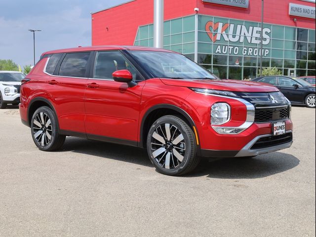 2025 Mitsubishi Outlander SE