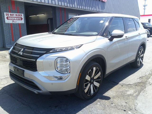 2025 Mitsubishi Outlander SE