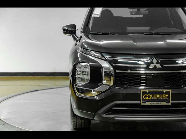 2025 Mitsubishi Outlander ES