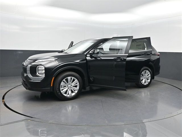 2025 Mitsubishi Outlander ES