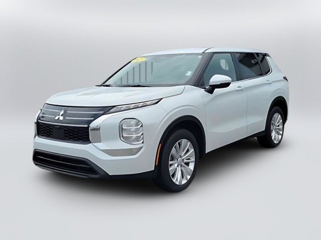 2025 Mitsubishi Outlander ES