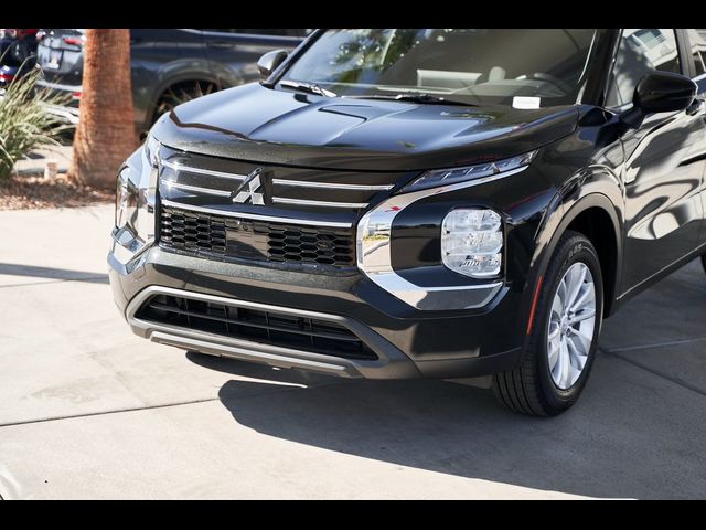 2025 Mitsubishi Outlander ES