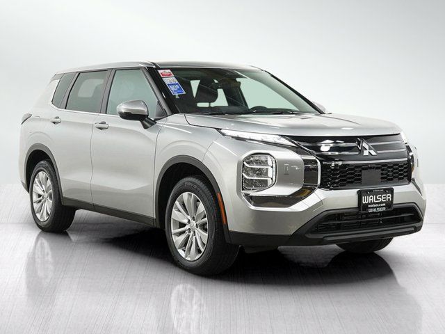 2025 Mitsubishi Outlander ES