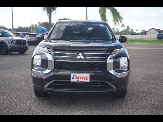 2025 Mitsubishi Outlander ES