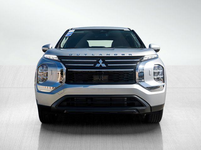 2025 Mitsubishi Outlander ES