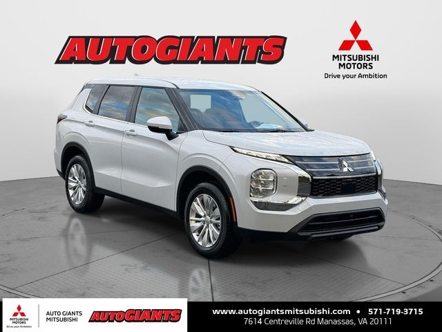 2025 Mitsubishi Outlander ES