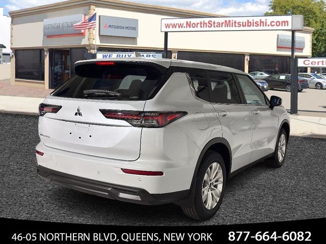 2025 Mitsubishi Outlander ES