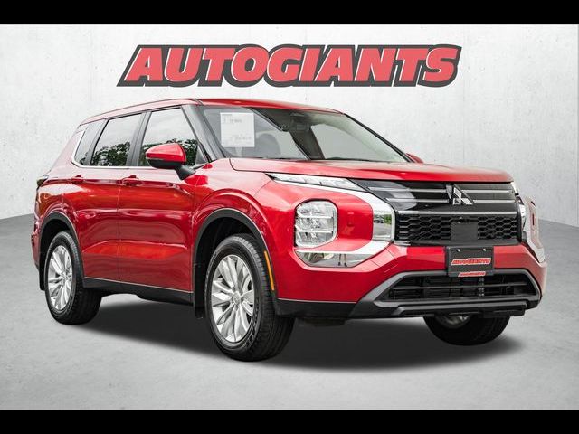 2025 Mitsubishi Outlander ES