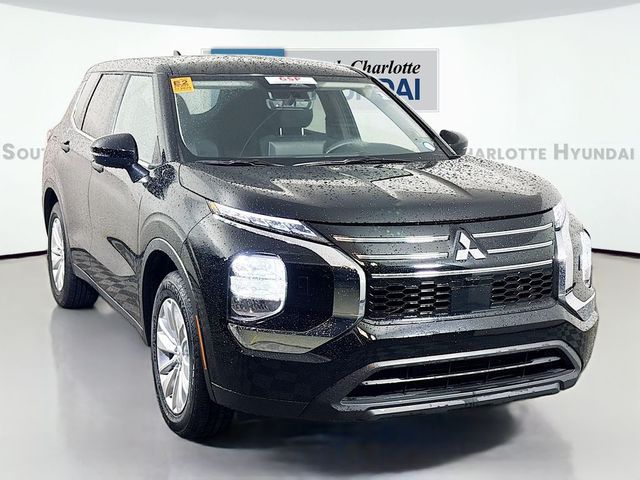 2025 Mitsubishi Outlander ES
