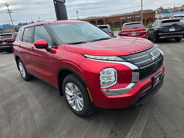 2025 Mitsubishi Outlander ES