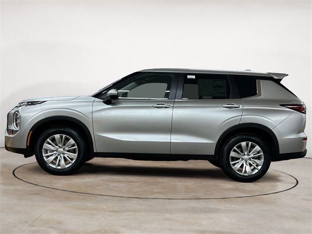 2025 Mitsubishi Outlander ES