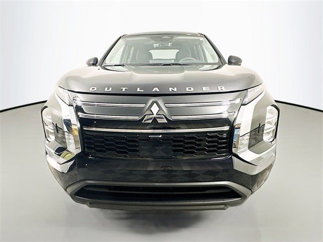 2025 Mitsubishi Outlander ES