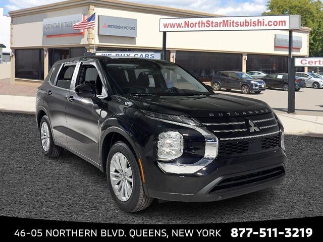 2025 Mitsubishi Outlander ES