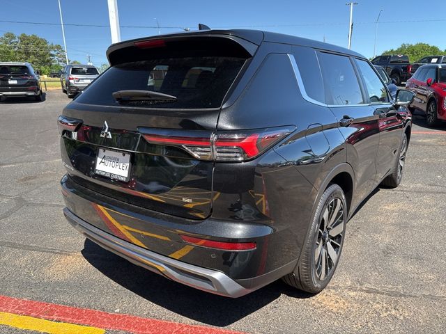 2025 Mitsubishi Outlander SE