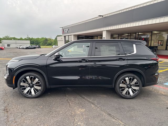 2025 Mitsubishi Outlander SE