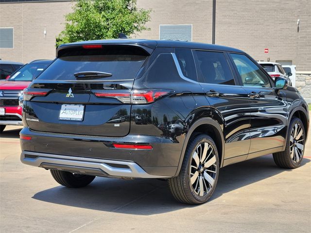 2025 Mitsubishi Outlander SE