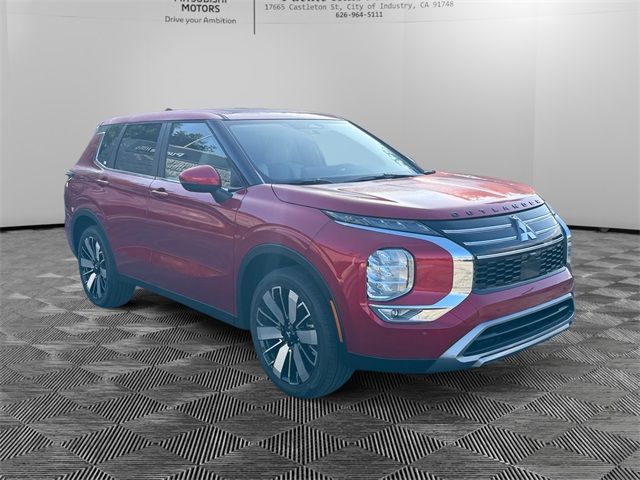 2025 Mitsubishi Outlander SE