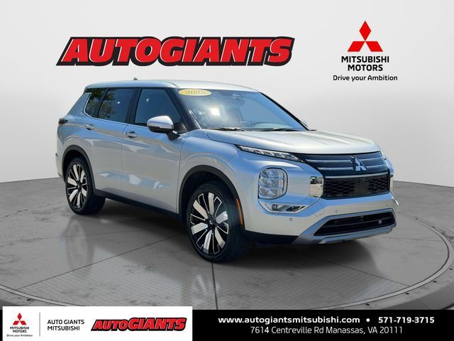 2025 Mitsubishi Outlander SE