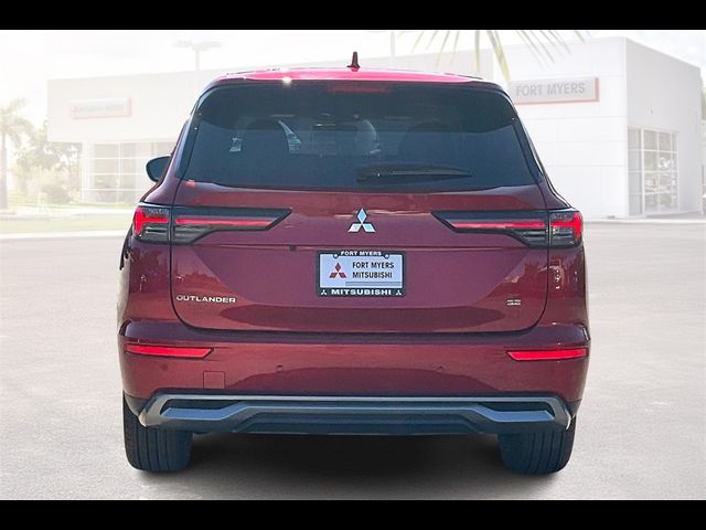 2025 Mitsubishi Outlander SE