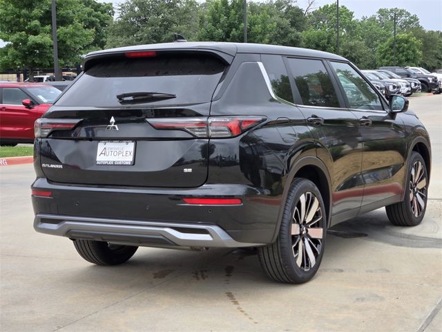 2025 Mitsubishi Outlander SE