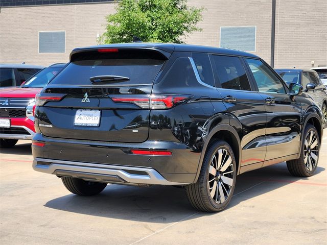 2025 Mitsubishi Outlander SE