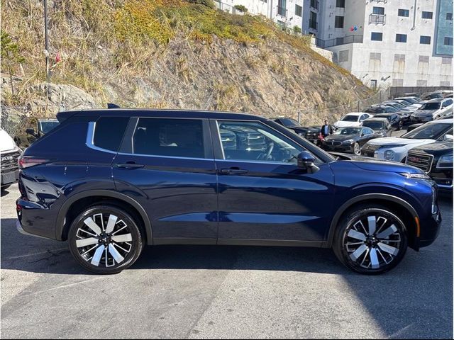 2025 Mitsubishi Outlander SE