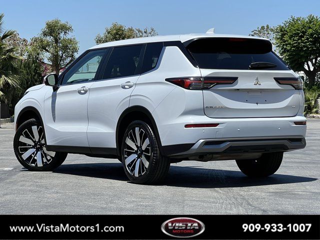 2025 Mitsubishi Outlander SE