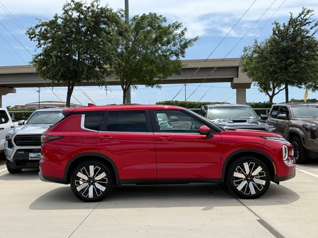 2025 Mitsubishi Outlander SE