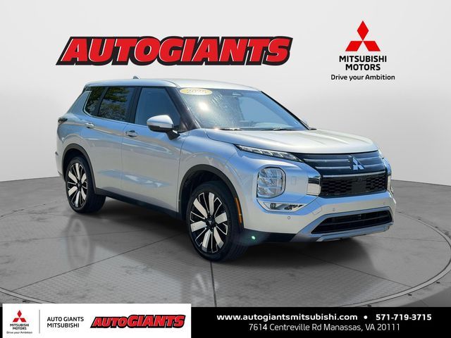 2025 Mitsubishi Outlander SE