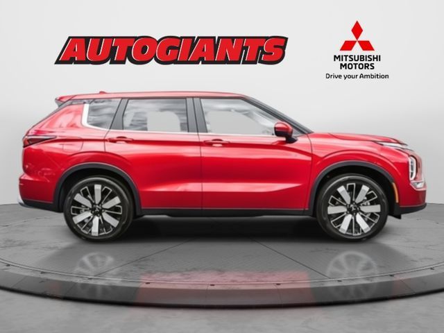 2025 Mitsubishi Outlander SE