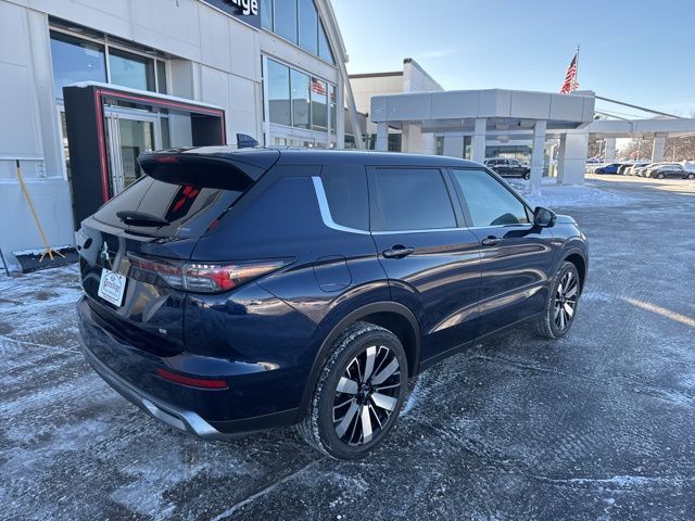 2025 Mitsubishi Outlander SE