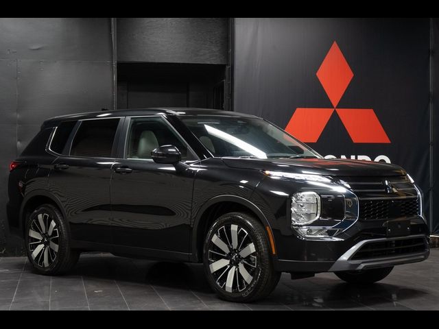 2025 Mitsubishi Outlander SE