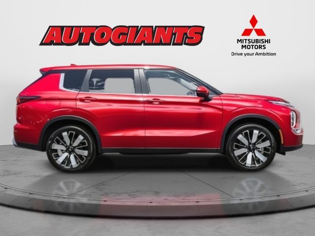 2025 Mitsubishi Outlander SE