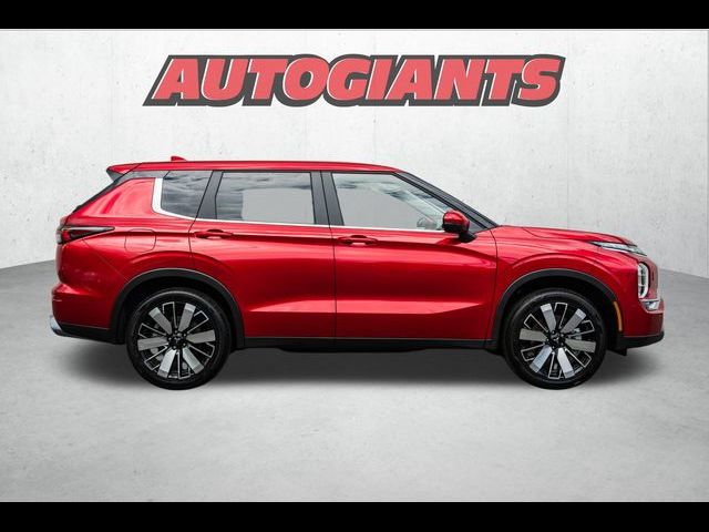 2025 Mitsubishi Outlander SE