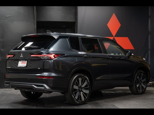 2025 Mitsubishi Outlander SE