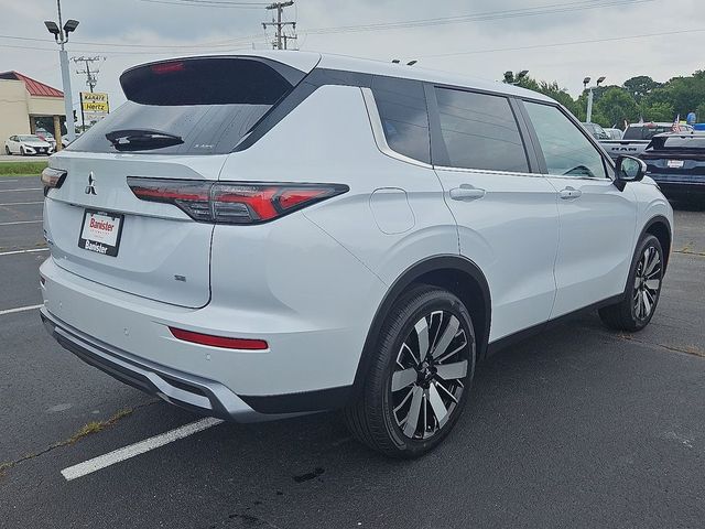 2025 Mitsubishi Outlander SE