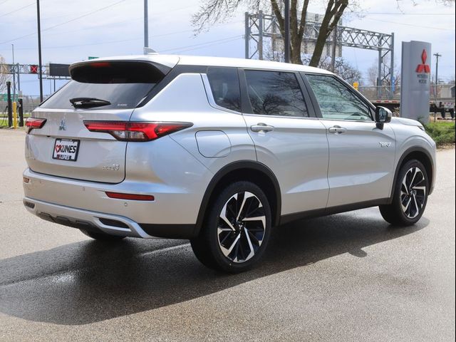 2025 Mitsubishi Outlander Plug-In Hybrid SE