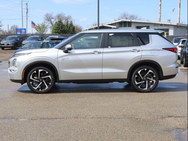 2025 Mitsubishi Outlander Plug-In Hybrid SE