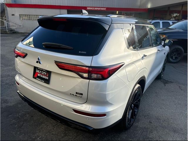 2025 Mitsubishi Outlander Plug-In Hybrid SEL Platinum Edition